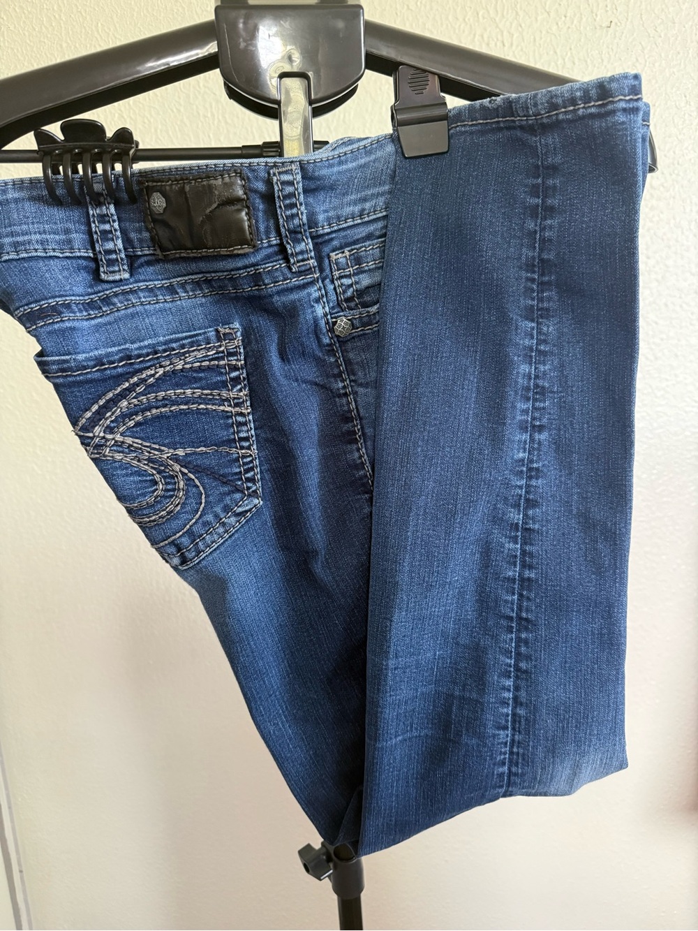 Silver Jeans Women's Straight Leg in Deep Blue Wash